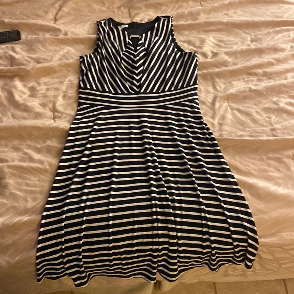 Black and white sleeveless maxi dress